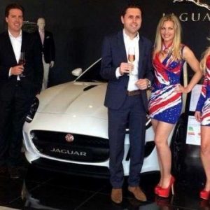 jaguar autobeurs promotie hostess engelsevlag engeland bedazzled